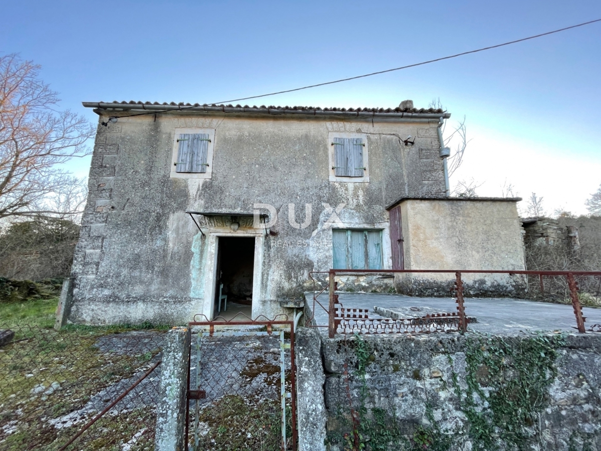 ISTRA, KRŠAN - Istrsko posestvo na robu vasi