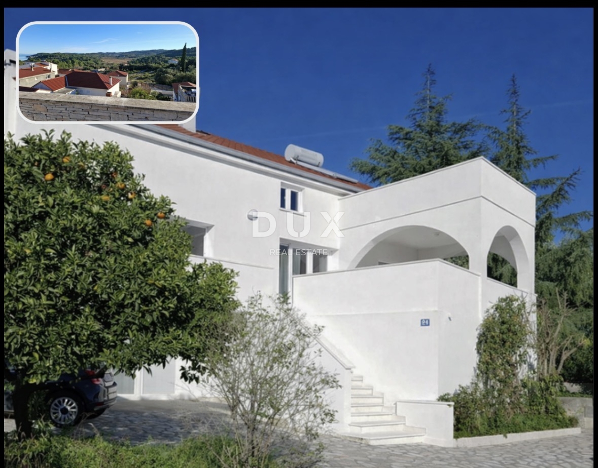 KORČULA, SV. ANTUN - luksuzno stanovanje s panoramskim pogledom na morje, 121,1 m2!