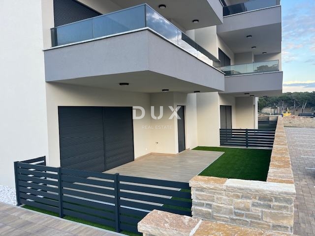 OTOK PAG, POVLJANA - Apartma z vrtom 100 m od morja!