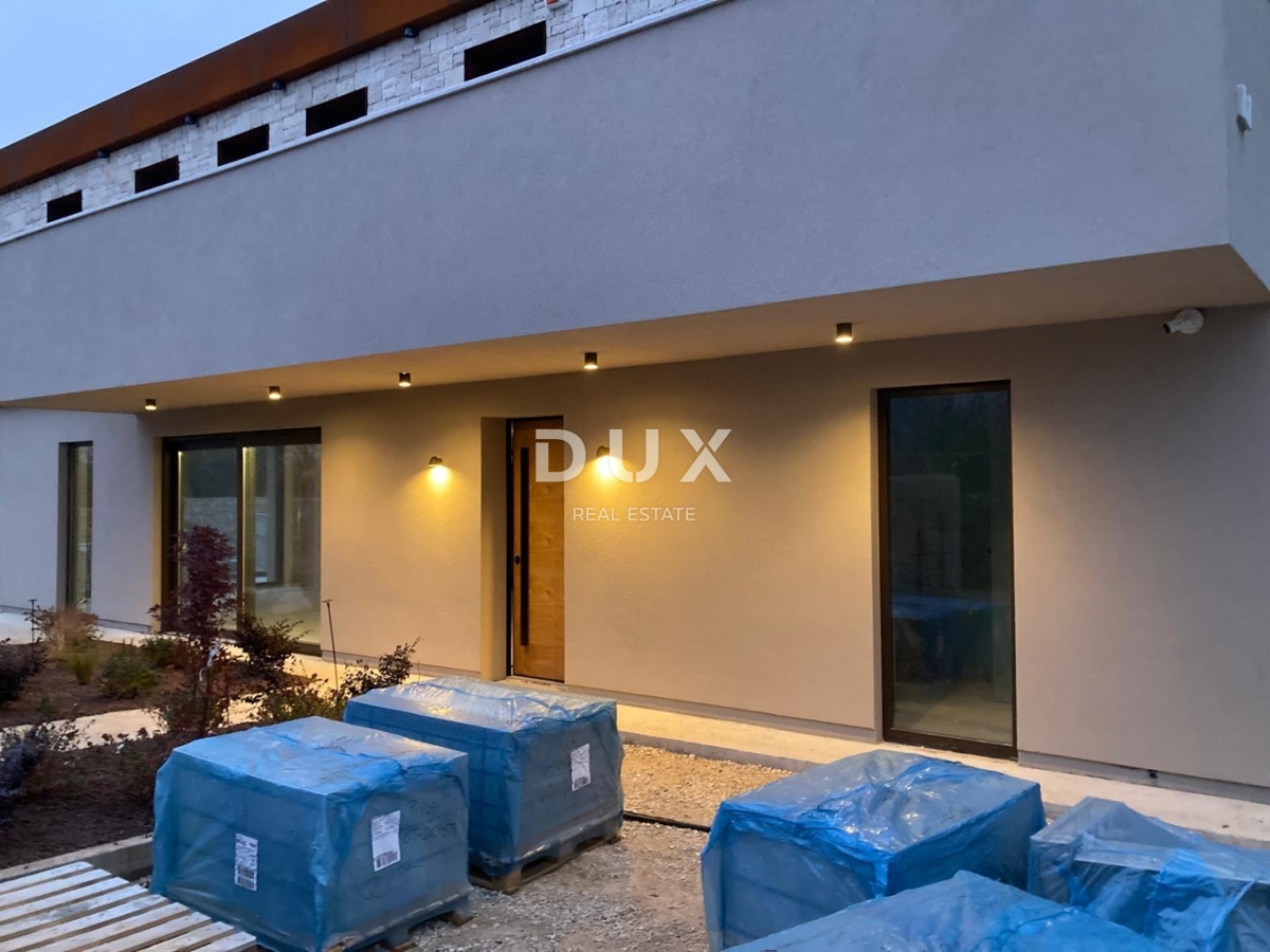 ISTRA, BALE - Moderno opremljena vila z bazenom in savno