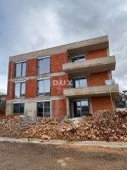 JASENICE, ROVANJSKA - Prostorno stanovanje s pogledom na morje