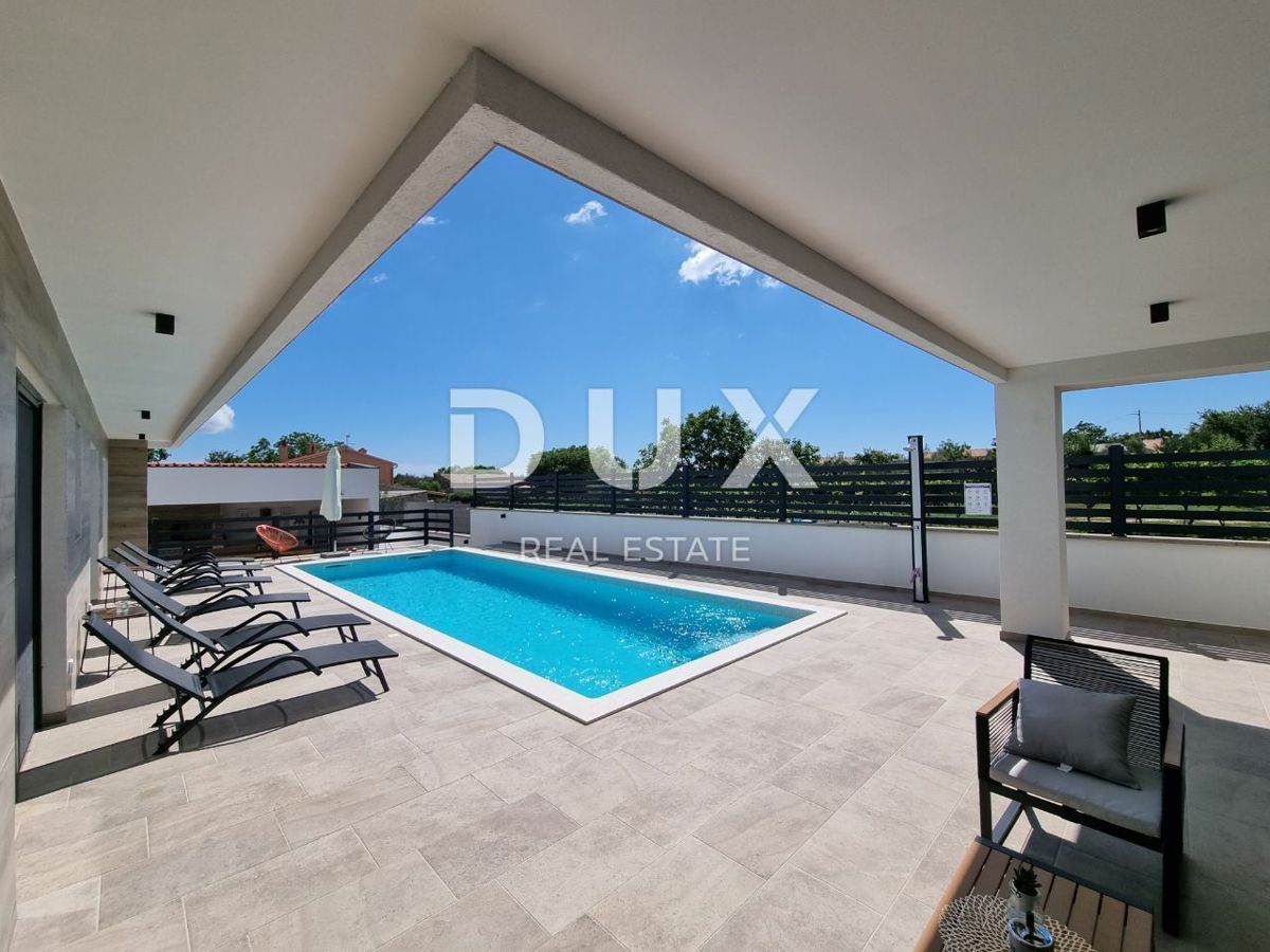 ISTRA, SVETVINČENAT - Moderna enonadstropna hiša z bazenom, obdana z naravo