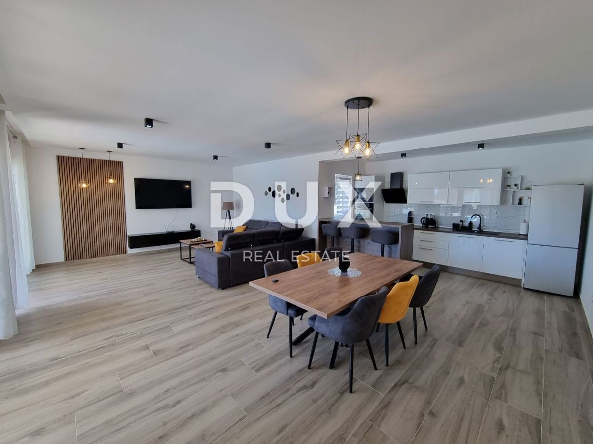 ISTRA, SVETVINČENAT - Moderna enonadstropna hiša z bazenom, obdana z naravo