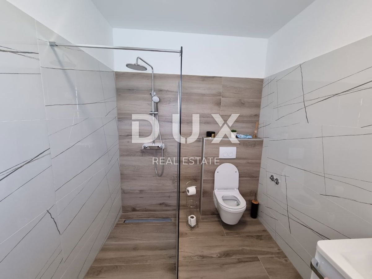 ISTRA, SVETVINČENAT - Moderna enonadstropna hiša z bazenom, obdana z naravo