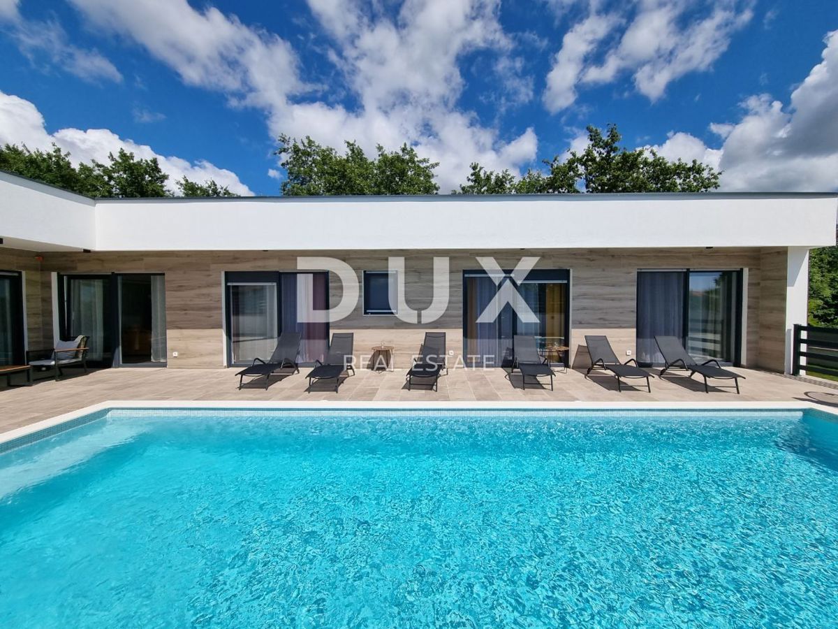 ISTRA, SVETVINČENAT - Moderna enonadstropna hiša z bazenom, obdana z naravo