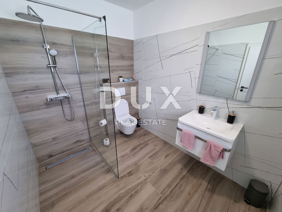 ISTRA, SVETVINČENAT - Moderna enonadstropna hiša z bazenom, obdana z naravo