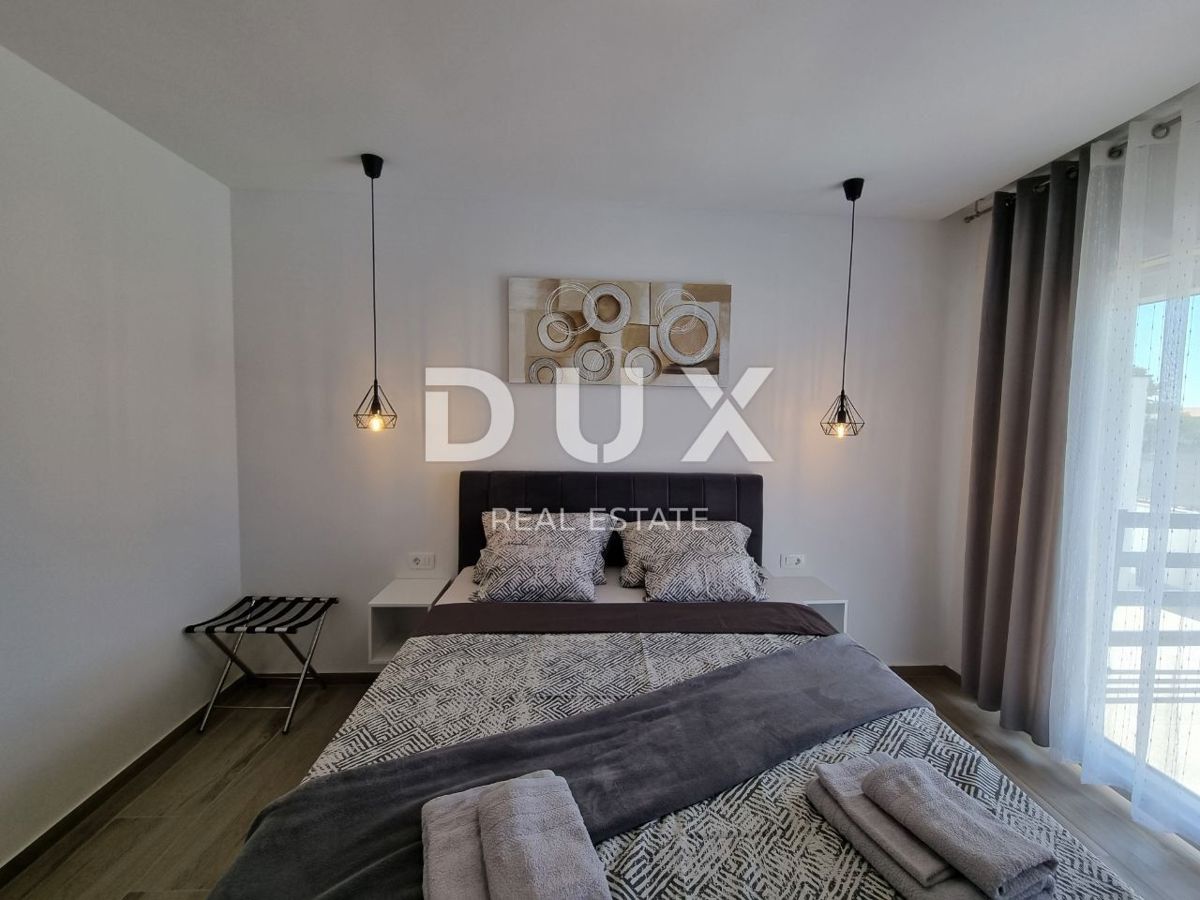 ISTRA, SVETVINČENAT - Moderna enonadstropna hiša z bazenom, obdana z naravo