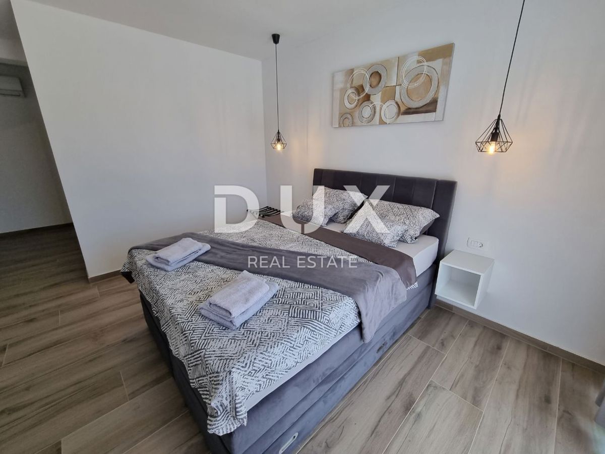 ISTRA, SVETVINČENAT - Moderna enonadstropna hiša z bazenom, obdana z naravo