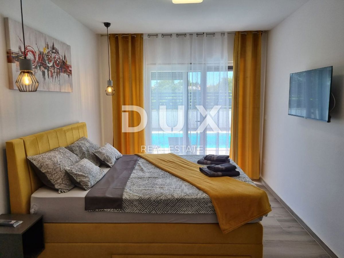 ISTRA, SVETVINČENAT - Moderna enonadstropna hiša z bazenom, obdana z naravo