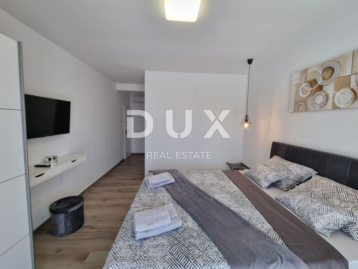 ISTRA, SVETVINČENAT - Moderna enonadstropna hiša z bazenom, obdana z naravo