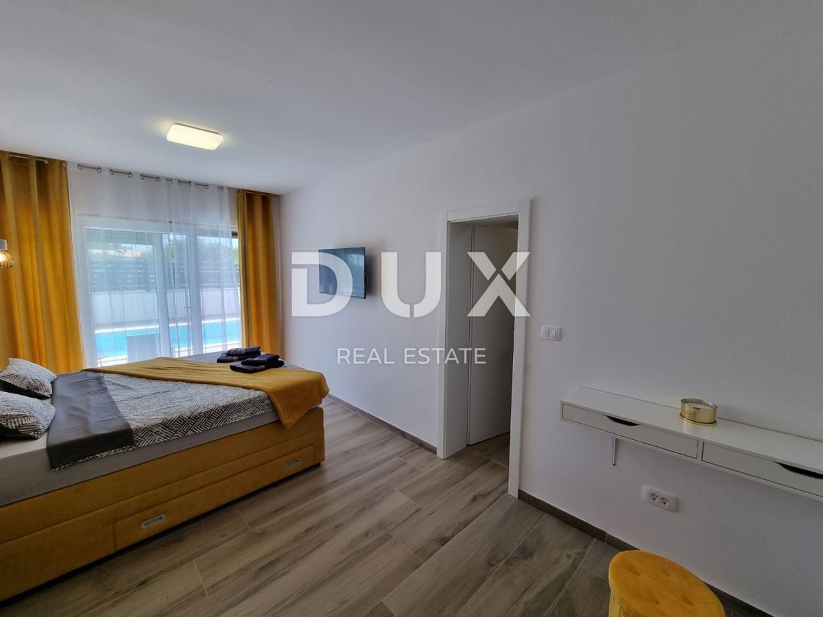 ISTRA, SVETVINČENAT - Moderna enonadstropna hiša z bazenom, obdana z naravo