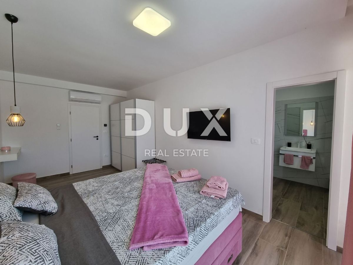 ISTRA, SVETVINČENAT - Moderna enonadstropna hiša z bazenom, obdana z naravo