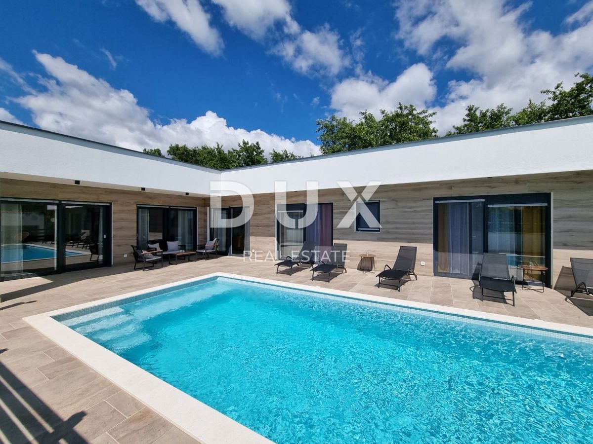 ISTRA, SVETVINČENAT - Moderna enonadstropna hiša z bazenom, obdana z naravo