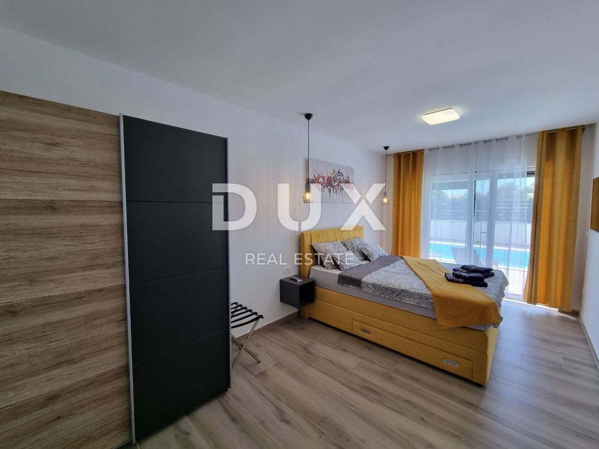 ISTRA, SVETVINČENAT - Moderna enonadstropna hiša z bazenom, obdana z naravo