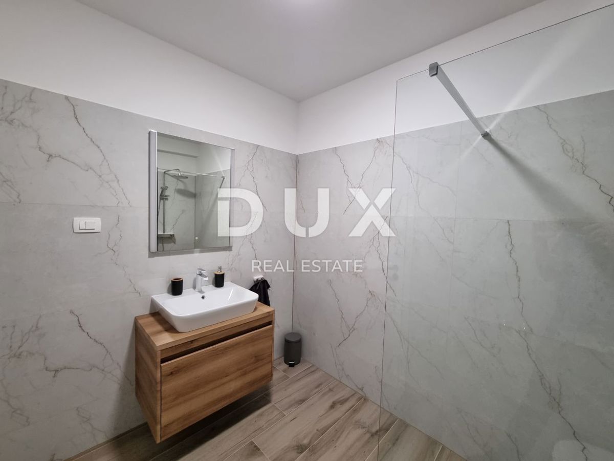 ISTRA, SVETVINČENAT - Moderna enonadstropna hiša z bazenom, obdana z naravo