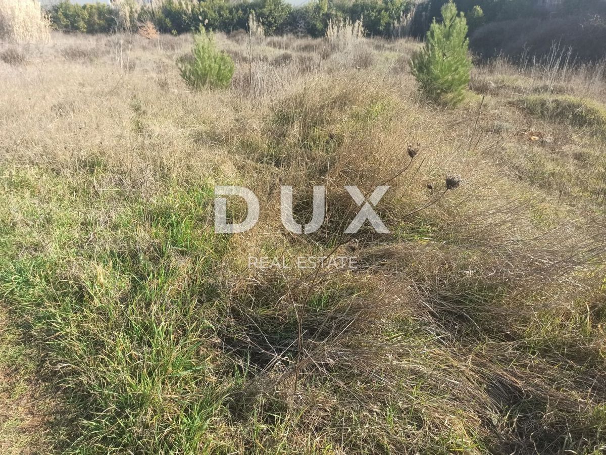 ISTRA, PULA - Gradbeno zemljišče v poslovni coni Šijana 2200 m2