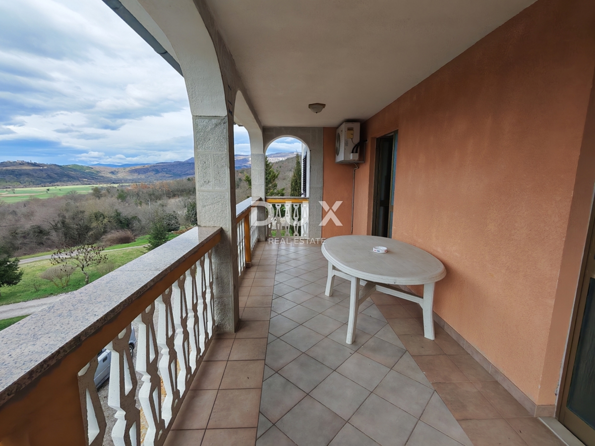 ISTRA, BOLJUN - Hiša z dvema apartmajema v osrčju Istre