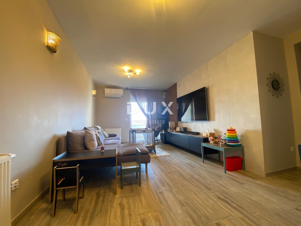 KASTAV, REŠETARI - 2-sobno stanovanje z 2 balkonoma v NOVEJŠI stavbi s pogledom na morje! PRILOŽNOST!