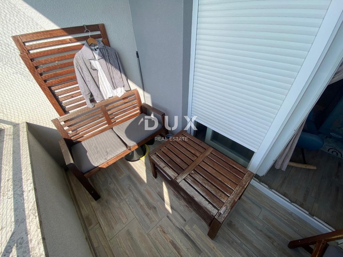 KASTAV, REŠETARI - 2-sobno stanovanje z 2 balkonoma v NOVEJŠI stavbi s pogledom na morje! PRILOŽNOST!