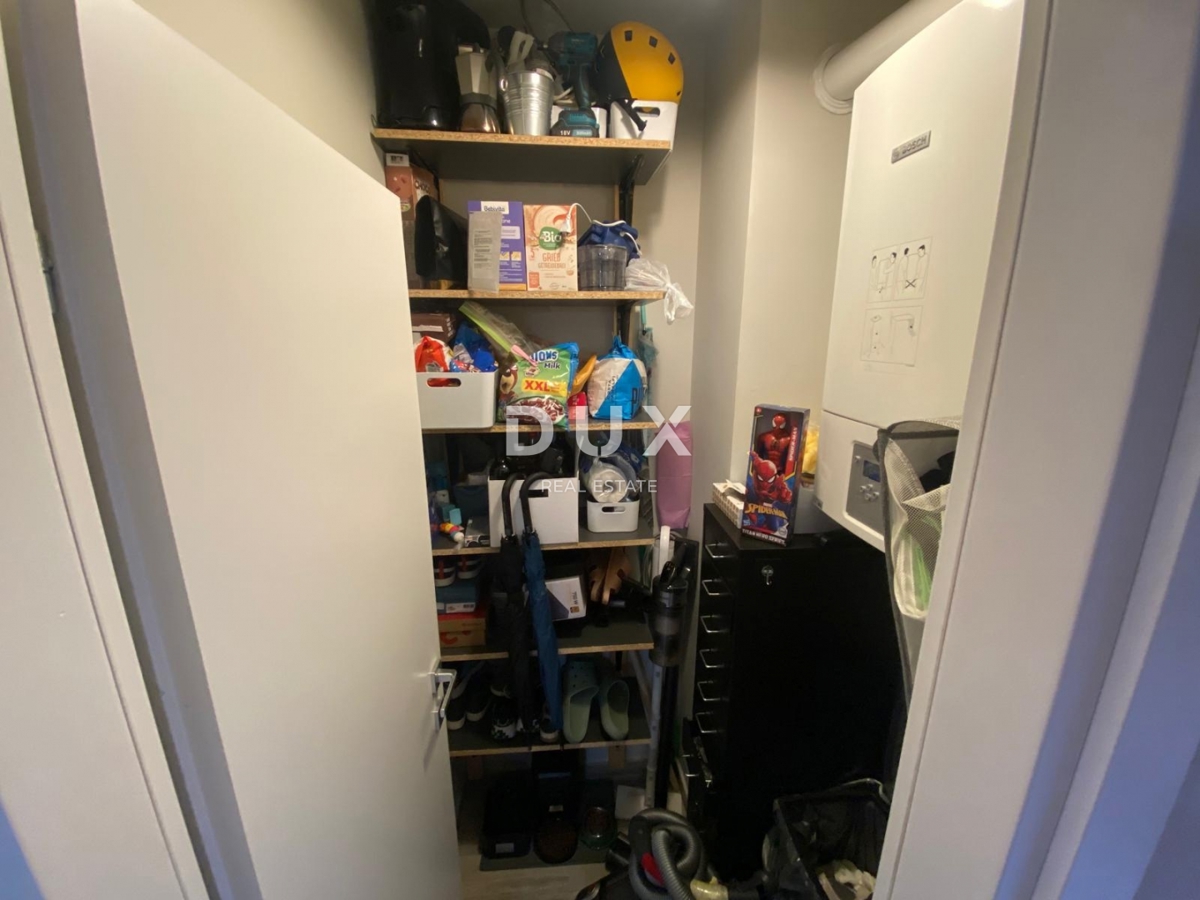 KASTAV, REŠETARI - 2-sobno stanovanje z 2 balkonoma v NOVEJŠI stavbi s pogledom na morje! PRILOŽNOST!