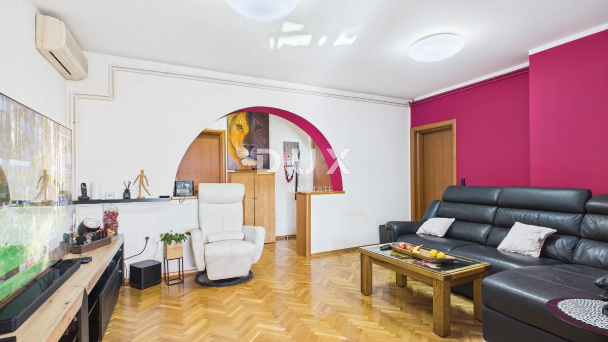 CRIKVENICA, SELCE - Sončno stanovanje z balkonom in panoramskim pogledom na morje