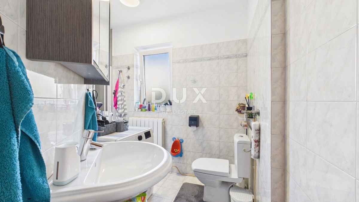 CRIKVENICA, SELCE - Sončno stanovanje z balkonom in panoramskim pogledom na morje