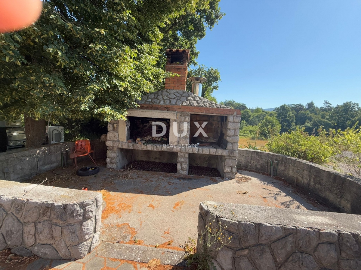 OPATIJA, MATULJI, ŠAPJANE - samostojna hiša (poslovni objekt 780 m2) + 3.484 m2 vrta! PRILOŽNOST!