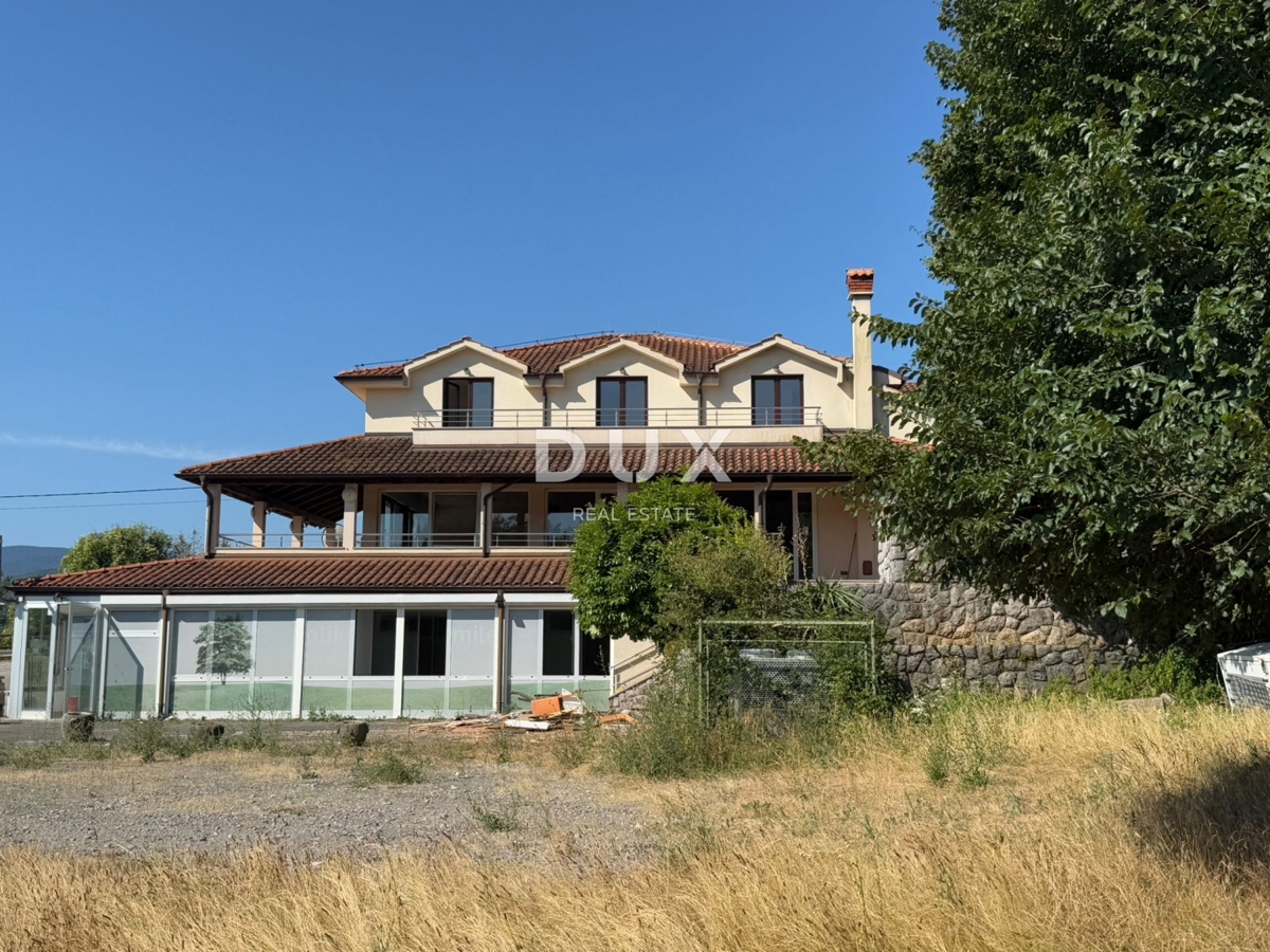 OPATIJA, MATULJI, ŠAPJANE - samostojna hiša (poslovni objekt 780 m2) + 3.484 m2 vrta! PRILOŽNOST!