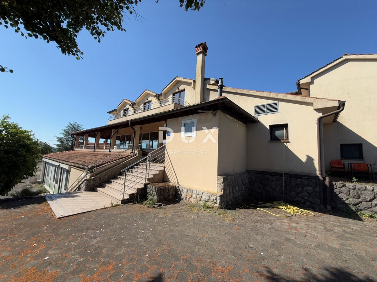 OPATIJA, MATULJI, ŠAPJANE - samostojna hiša (poslovni objekt 780 m2) + 3.484 m2 vrta! PRILOŽNOST!