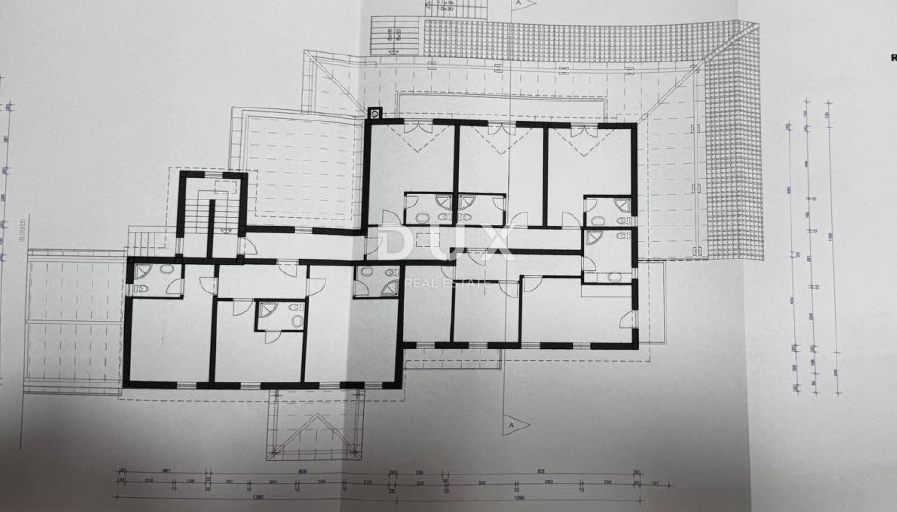 OPATIJA, MATULJI, ŠAPJANE - samostojna hiša (poslovni objekt 780 m2) + 3.484 m2 vrta! PRILOŽNOST!