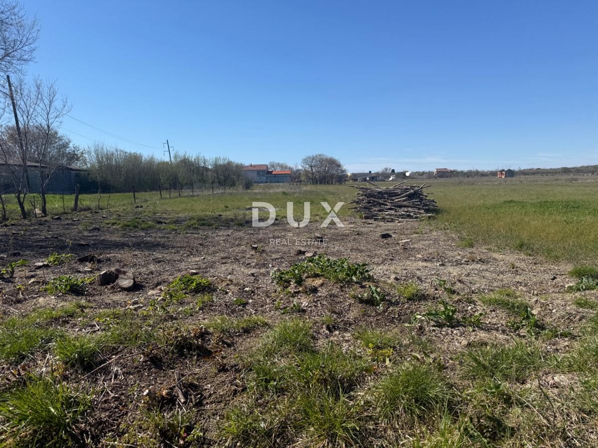 Zemljišče Zemunik Donji, 1.032m2