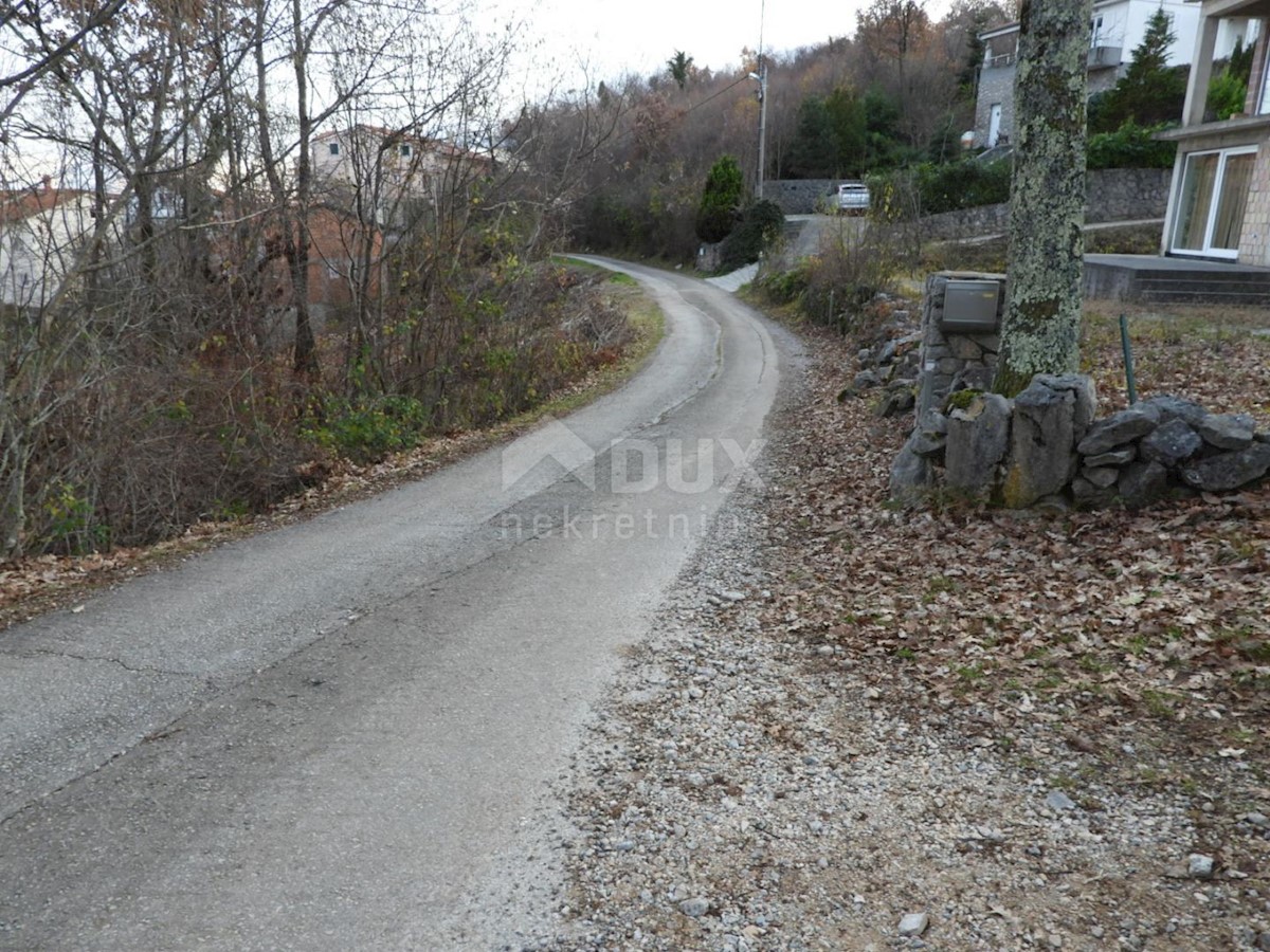 OPATIJA, VEPRINAC, TRAVIČIĆI - zemljišče 2783m2 z gradbenim dovoljenjem in pogledom na morje za družinsko hišo / apartmaji / hiša oddamo - počitnice z bazenom