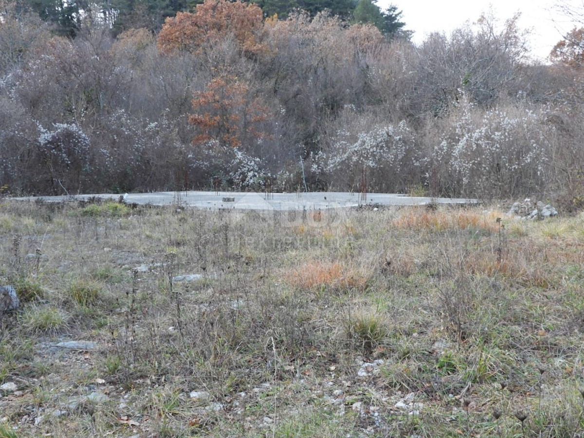 OPATIJA, VEPRINAC, TRAVIČIĆI - zemljišče 2783m2 z gradbenim dovoljenjem in pogledom na morje za družinsko hišo / apartmaji / hiša oddamo - počitnice z bazenom