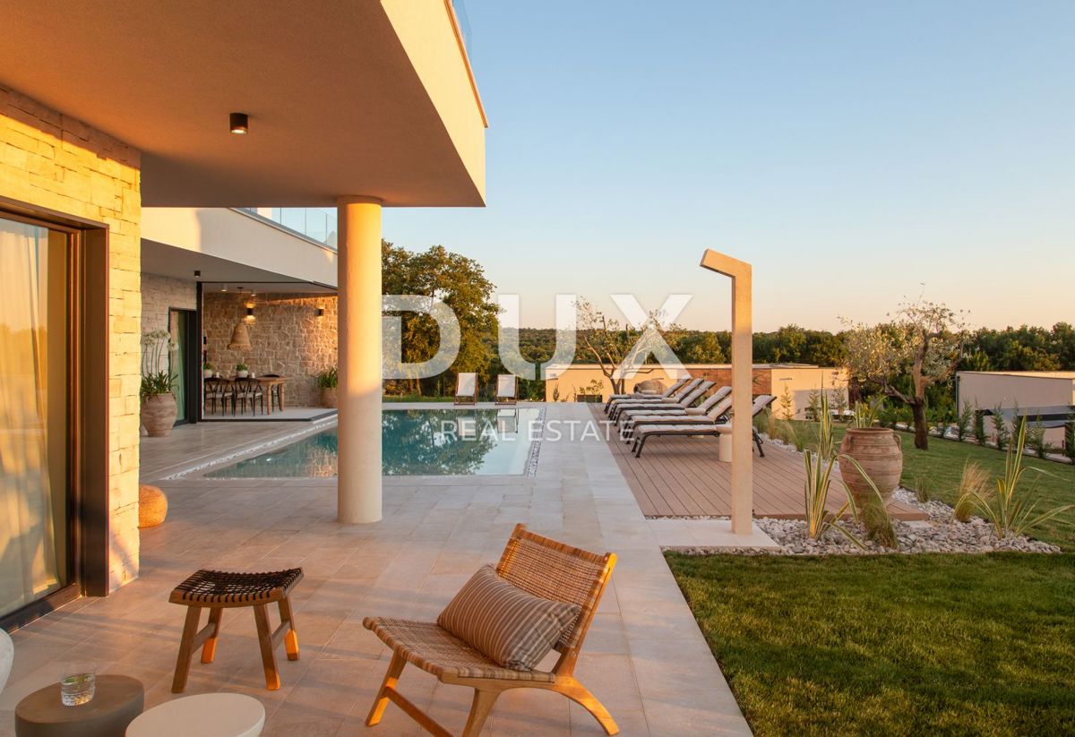 ISTRA, TINJAN - Dizajnerska vila z wellnessom in pogledom na morje