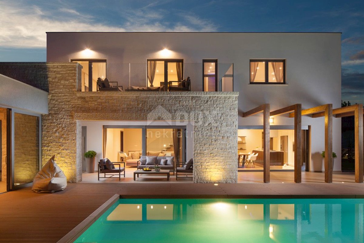 ISTRA, RABAC - Dizajnerska vila z bazenom