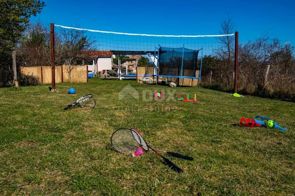 Otok Krk, Risika - Prenovljena kamnita hiša z bazenom in velikim vrtom