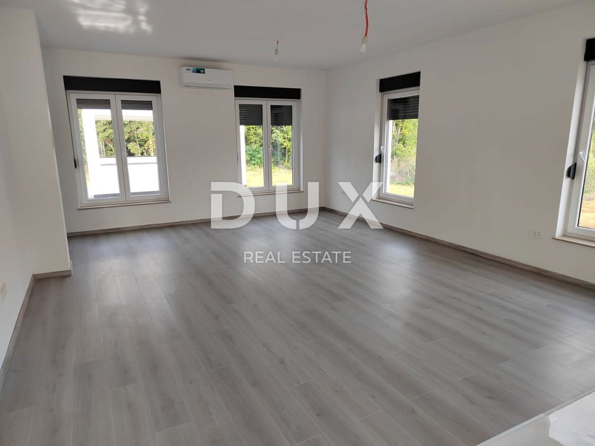 ISTRA, KRŠAN - Moderna enonadstropna hiša z zunanjim bazenom 111 m2