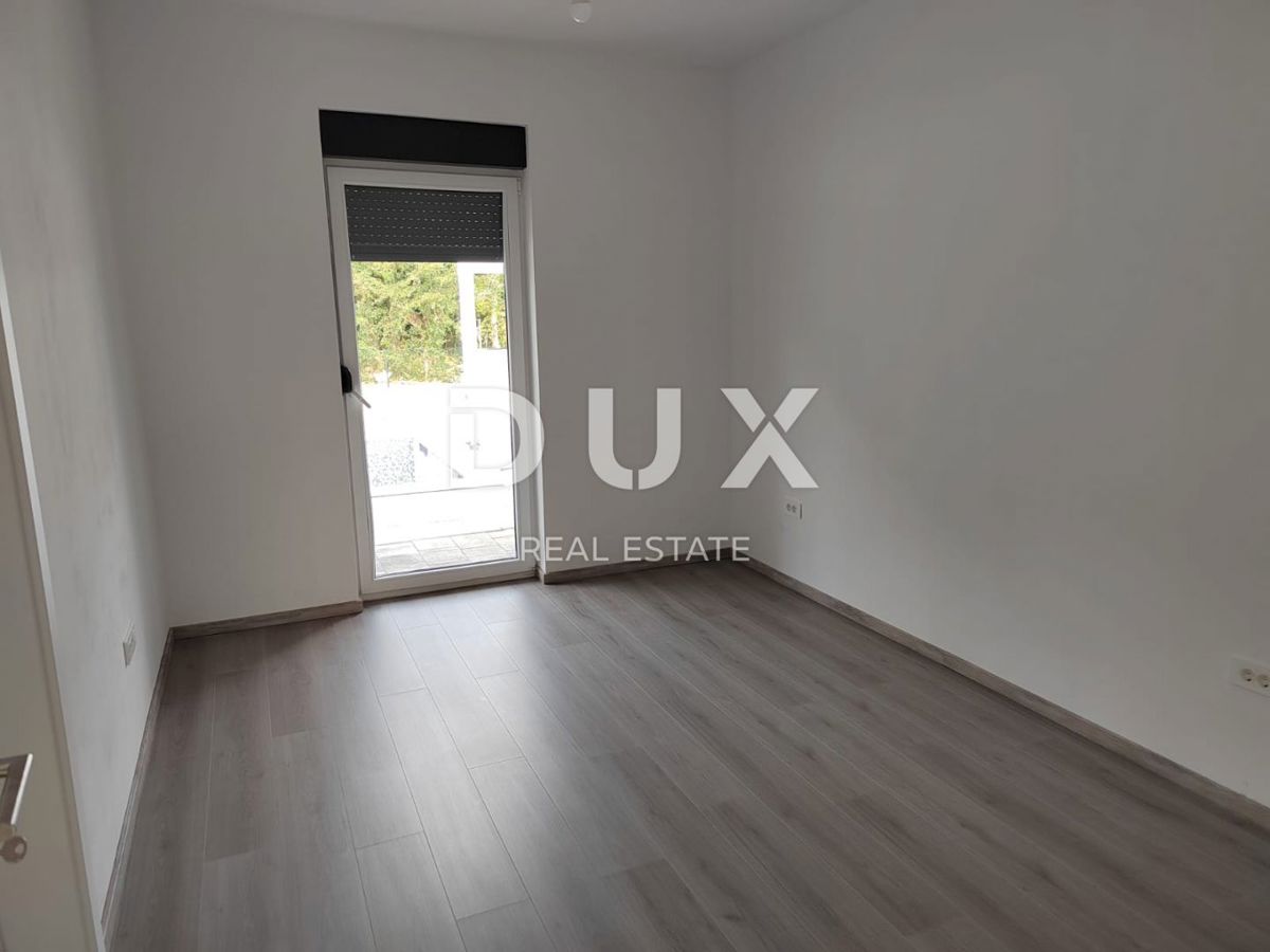 ISTRA, KRŠAN - Moderna enonadstropna hiša z zunanjim bazenom 111 m2