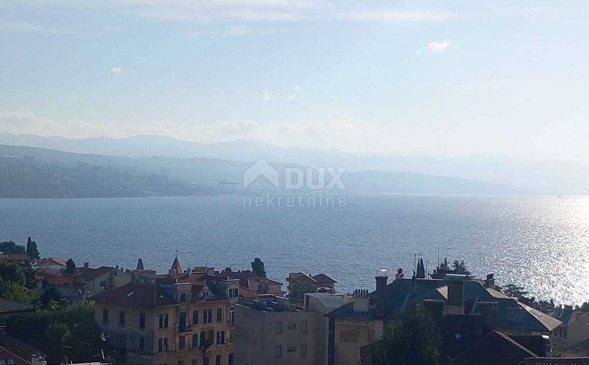 OPATIJA, CENTER - samostojna hiša s čudovitim razgledom in vrtom v centru Opatije