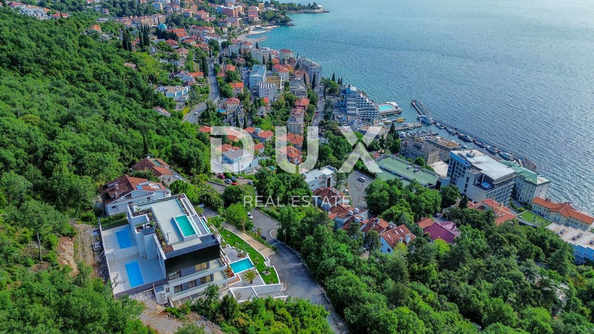 OPATIJA, CENTER - 217m2 luksuzno z lastnim bazenom v novogradnji nad centrom Opatije, razgled, garaža