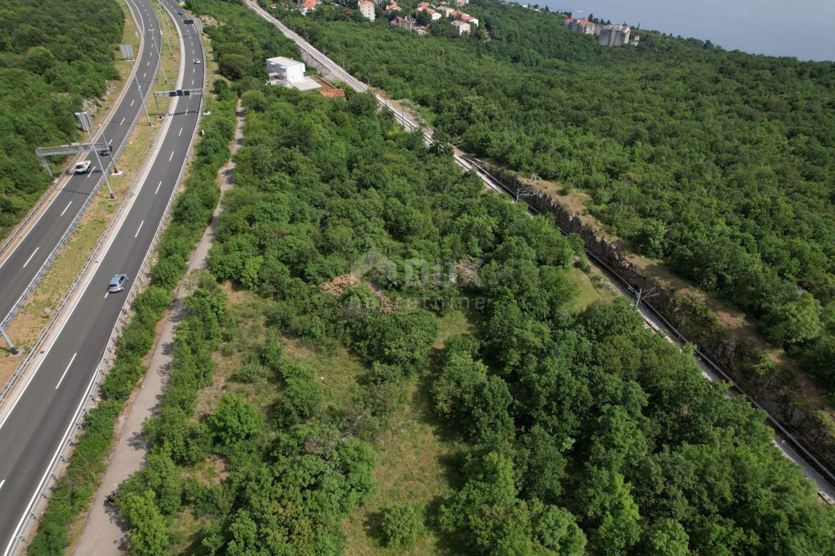 RIJEKA, ZAMET, DIRACJE - zemljišče 3320m2 tik ob avtocesti za oglaševanje (jumbo plakati)