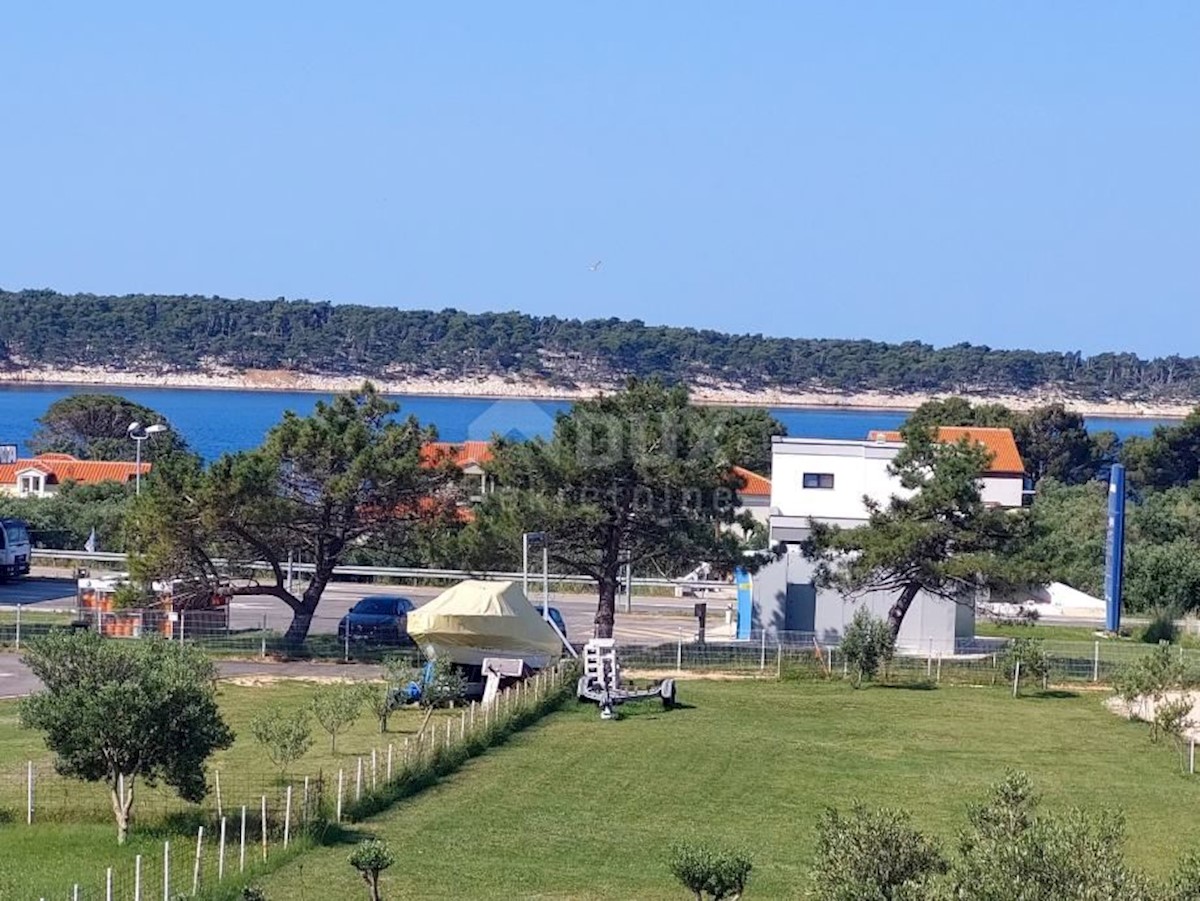 Banjol, Rab, 2.300m2