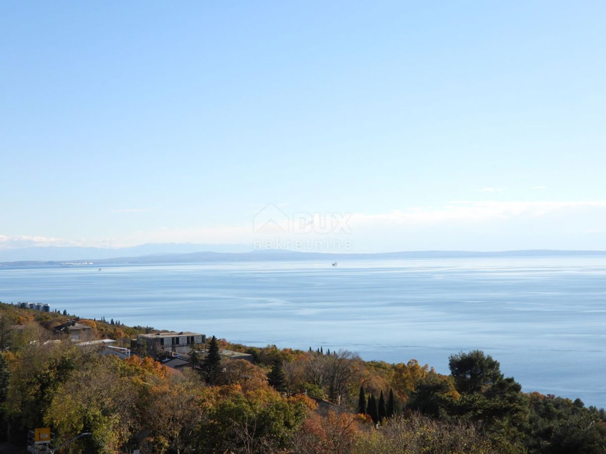 OPATIJA, PAVLOVAC - gradbeno zemljišče 1420 m2 s panoramskim pogledom na morje za stanovanjski objekt - stanovanja - apartmaji / družinska hiša / hiša za najem - počitnice z bazenom