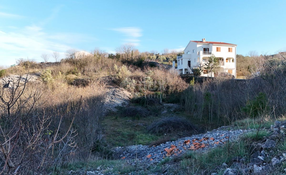 OTOK KRK, VRBNIK (center) - Zazidljivo zemljišče + idejna rešitev unikatne zasnove