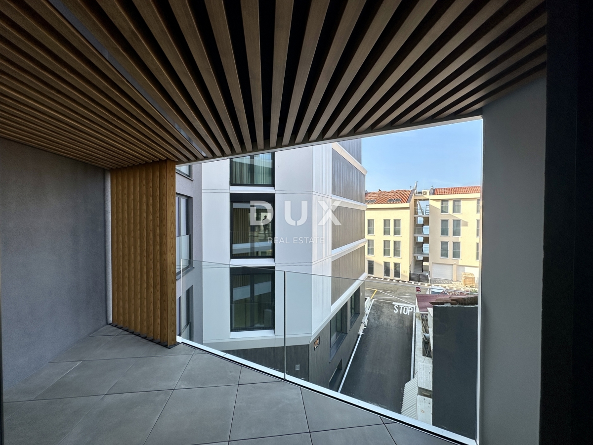 UMAG, CENTER - Stanovanje v luksuzni novogradnji, prva vrsta do morja