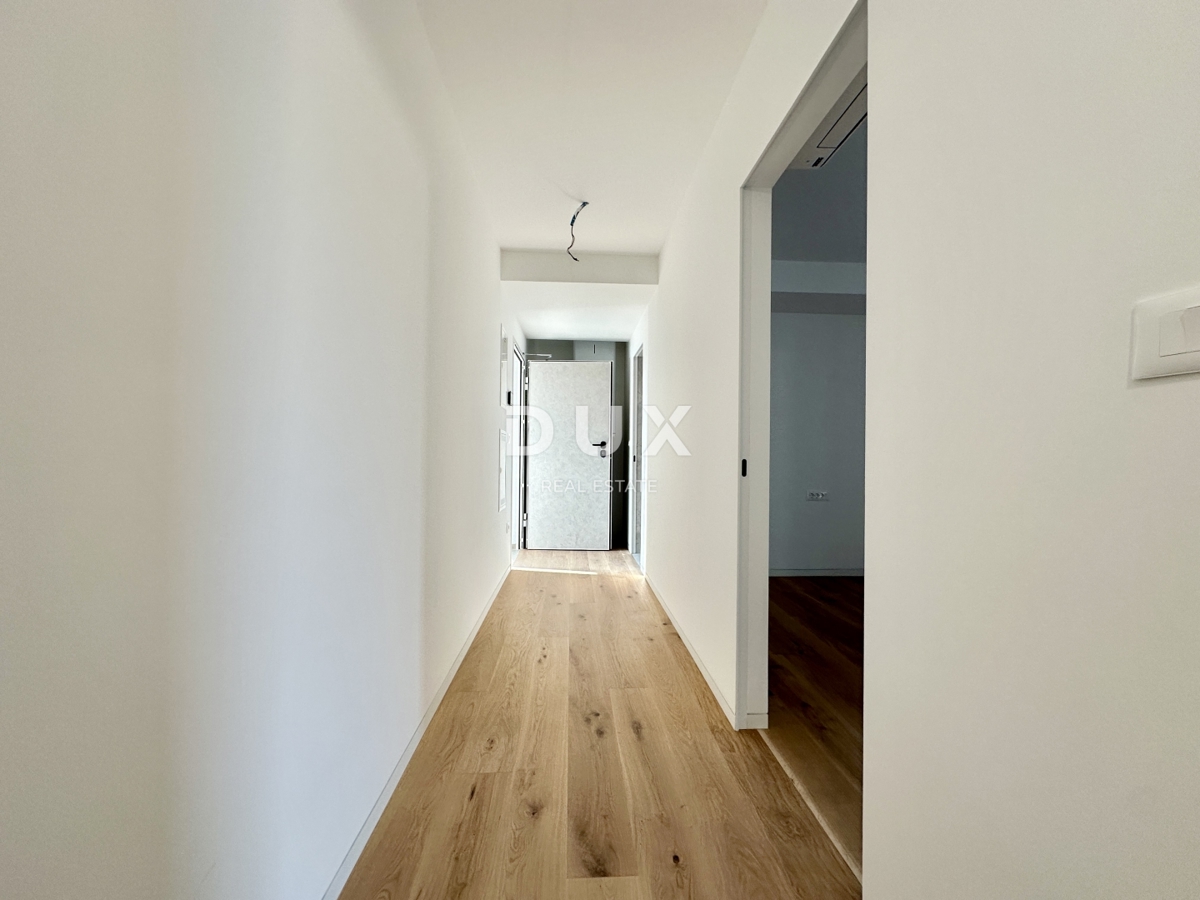 UMAG, CENTER - Stanovanje v luksuzni novogradnji, prva vrsta do morja