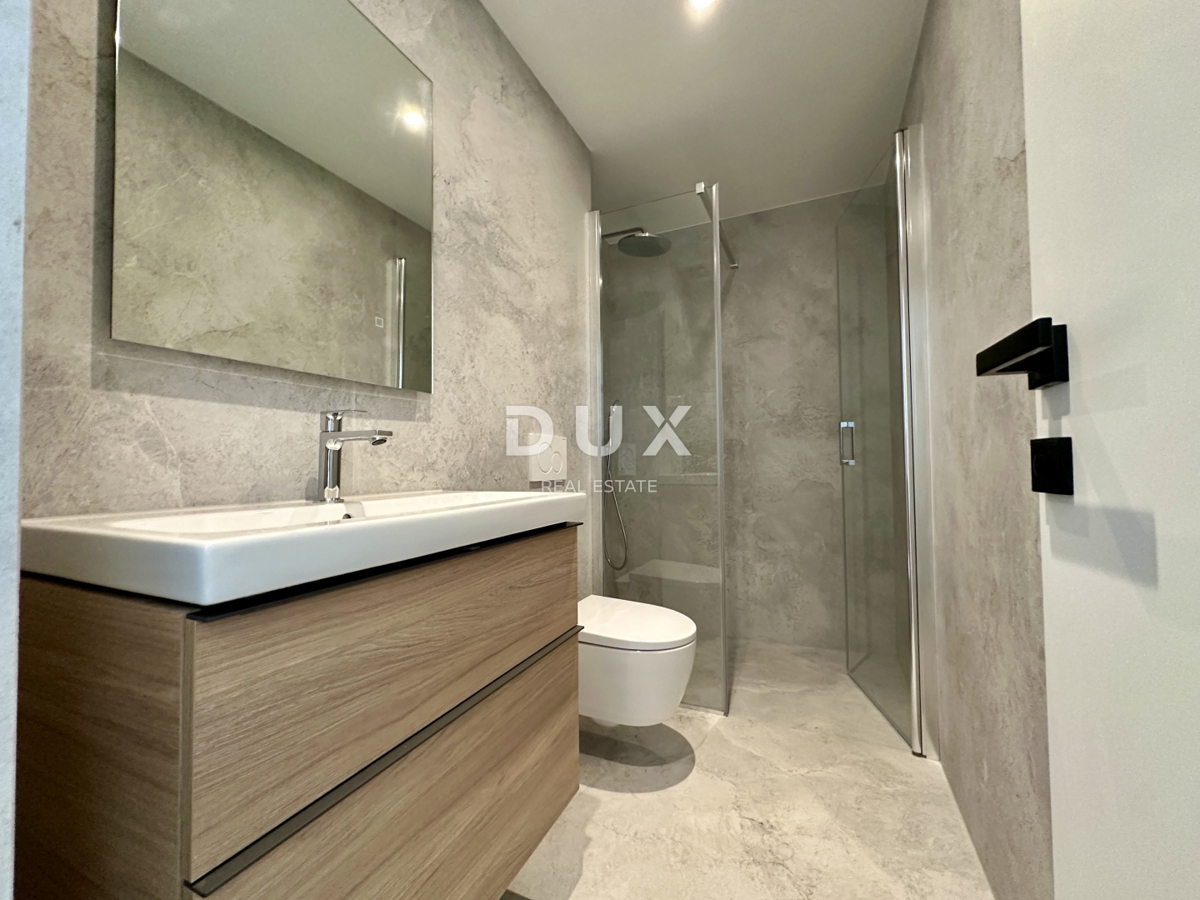 UMAG, CENTER - Stanovanje v luksuzni novogradnji, prva vrsta do morja