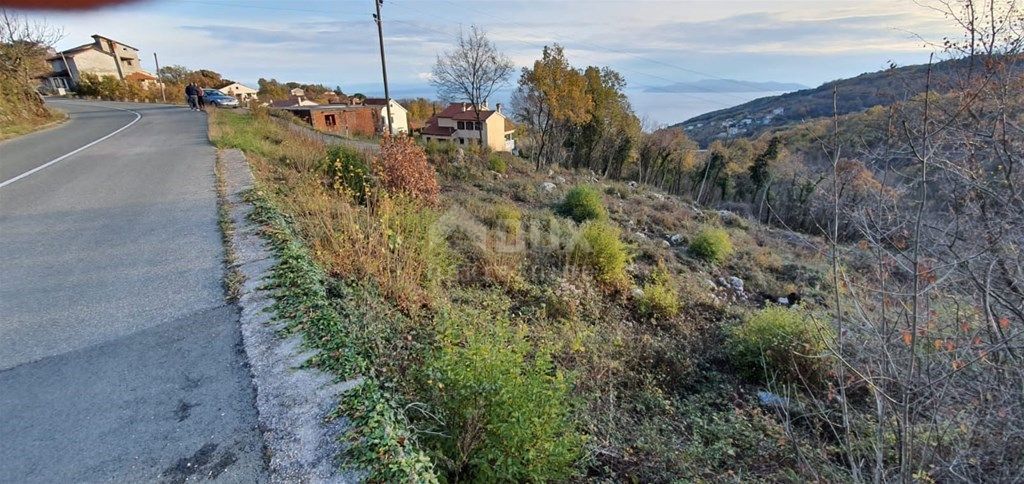 OPATIJA, BREGI - gradbeno zemljišče s pogledom na morje in lokacijskim dovoljenjem! PRILOŽNOST!