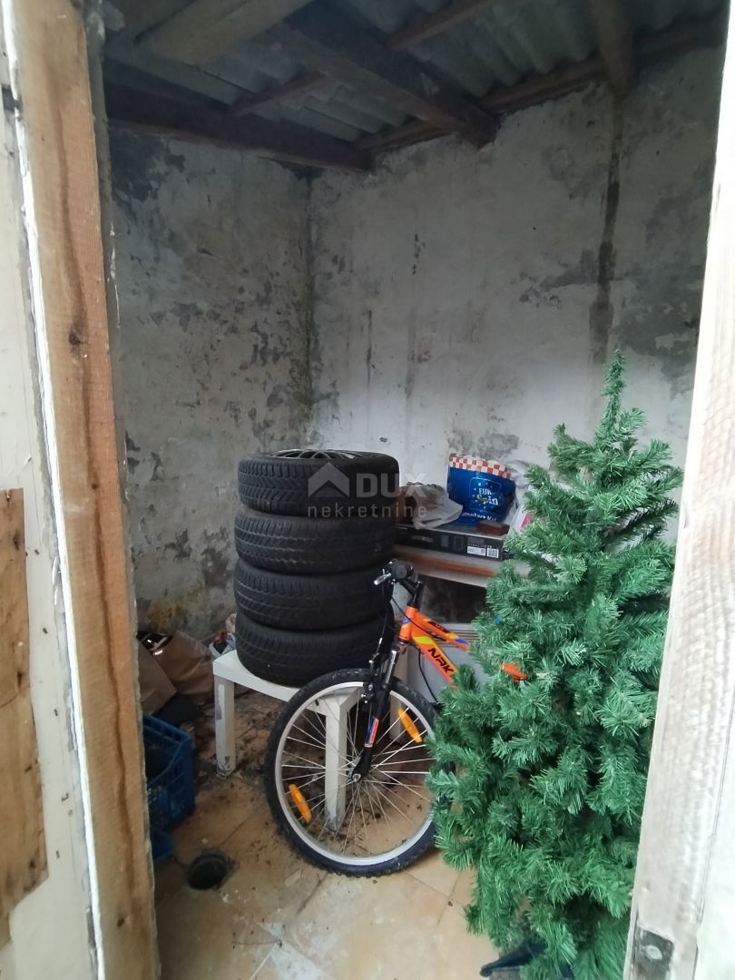 ISTRA, PULA - Prostorno stanovanje v centru mesta!