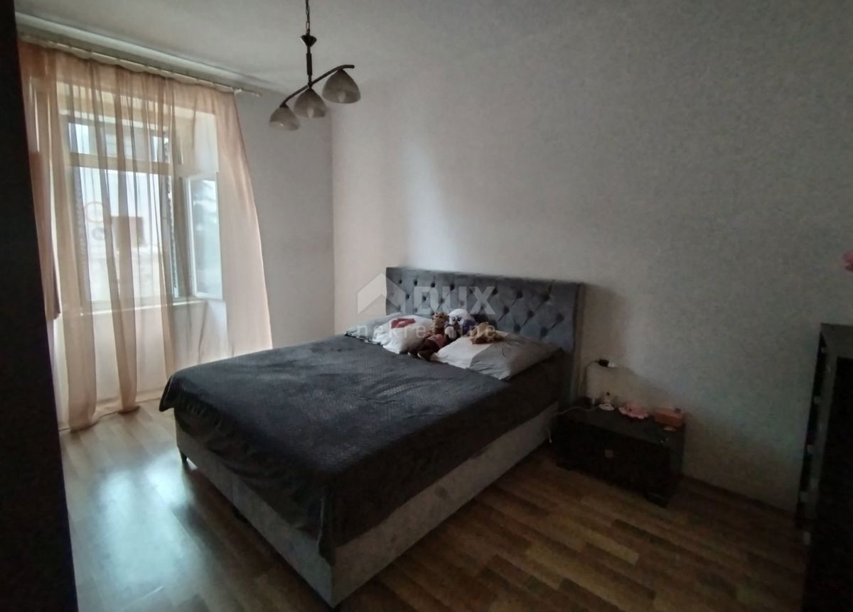 ISTRA, PULA - Prostorno stanovanje v centru mesta!
